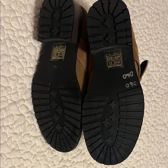 DV by Dolce Vita Brown Ankle Boots with Buckle Straps - Picture 3 of 5